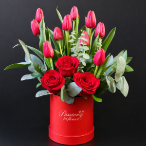 Box de tulipanes y rosas